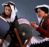 La lavorazione dei merletti al tombolo di Pescocostanzo.